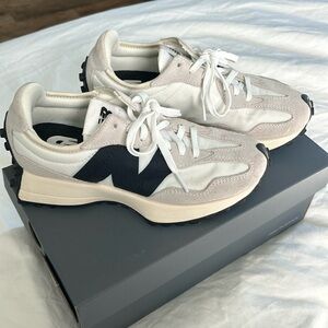 New Balance 327 sneakers